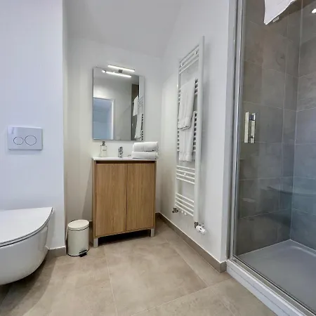 Le Toit Penche Holiday home Tardinghen