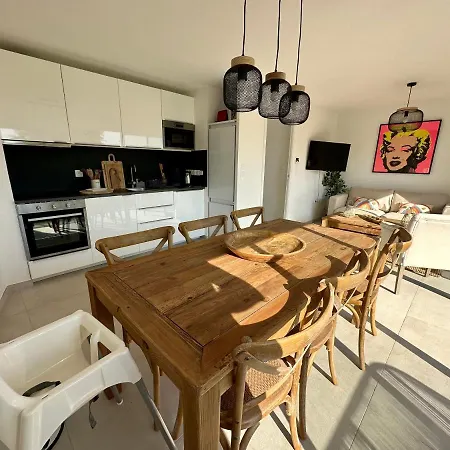 Le Toit Penche Holiday home Tardinghen