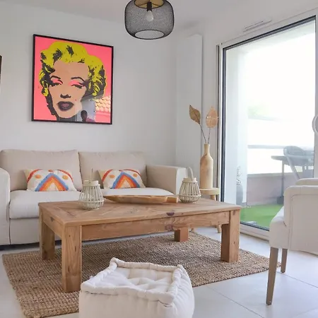 Le Toit Penche Ferienhaus *